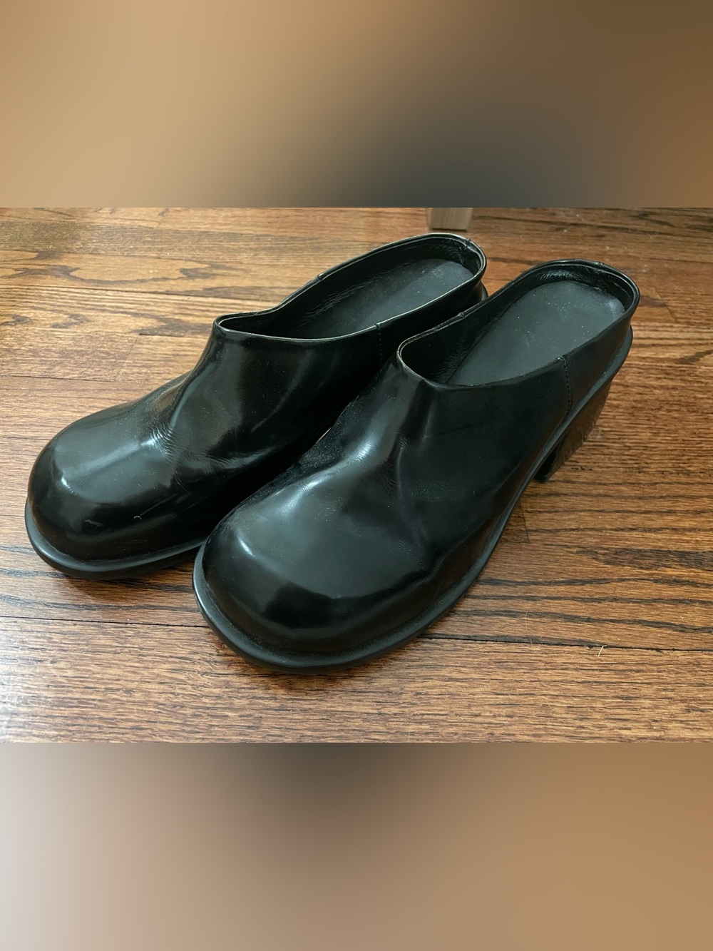 UNIF Hera Clogs